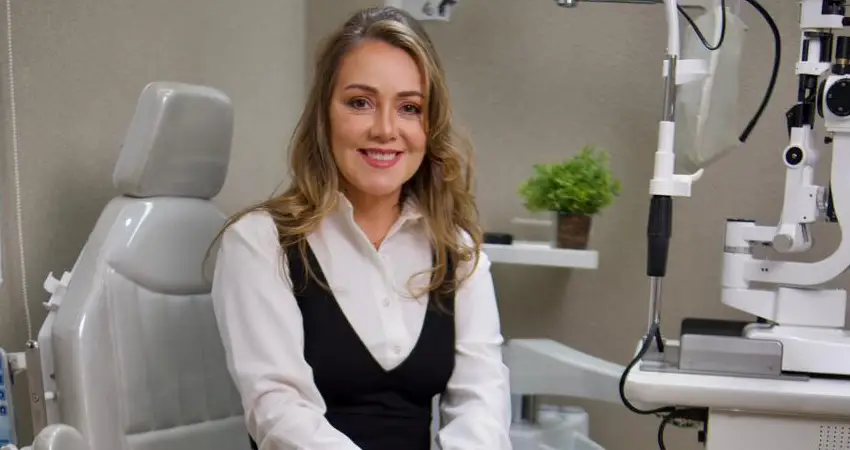 Dra. Cristiane Carvalho de Queiroz